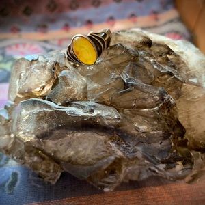 Vintage | amber & sterling silver ring | size 7.75